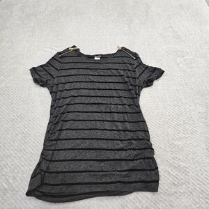 Fig and Flower Fitted Gray Short Sleeve T-Shirt